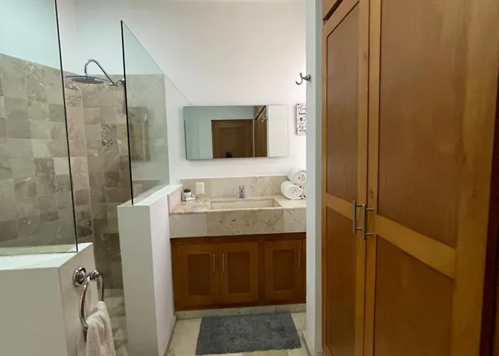 Sea View, King-size Bed, Wheelchair Access *